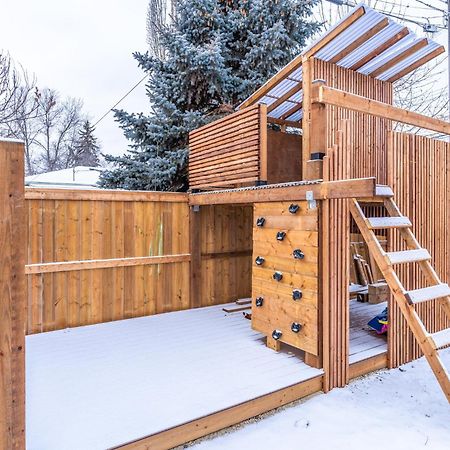 Central Edmonton Family Friendly Home Dış mekan fotoğraf